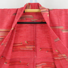 画像をギャラリービューアに読み込む, ウール着物 単衣 赤ピンク色ｘ多色 幾何学模様 バチ衿 カジュアルきもの 普段着物 仕立て上がり 身丈157cm