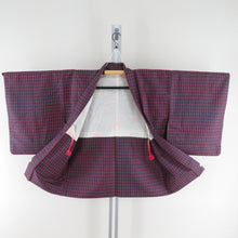 画像をギャラリービューアに読み込む, 紬 着物 アンサンブル 羽織付 格子模様 袷 広衿 紺色ｘ赤色 正絹 カジュアル 仕立て上がり 身丈160.5cm