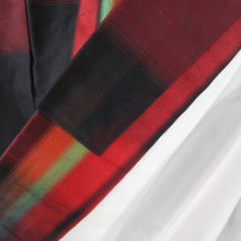 画像をギャラリービューアに読み込む, 紬 着物 アンサンブル 羽織付 縦縞模様 袷 バチ衿 黒色ｘ赤色ｘ黄緑色 ぼかし カラフル 正絹 カジュアル 仕立て上がり 身丈165cm