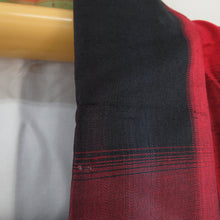 画像をギャラリービューアに読み込む, 紬 着物 アンサンブル 羽織付 縦縞模様 袷 バチ衿 黒色ｘ赤色ｘ黄緑色 ぼかし カラフル 正絹 カジュアル 仕立て上がり 身丈165cm