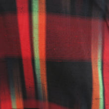 画像をギャラリービューアに読み込む, 紬 着物 アンサンブル 羽織付 縦縞模様 袷 バチ衿 黒色ｘ赤色ｘ黄緑色 ぼかし カラフル 正絹 カジュアル 仕立て上がり 身丈165cm