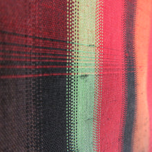 画像をギャラリービューアに読み込む, 紬 着物 アンサンブル 羽織付 縦縞模様 袷 バチ衿 黒色ｘ赤色ｘ黄緑色 ぼかし カラフル 正絹 カジュアル 仕立て上がり 身丈165cm