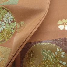 画像をギャラリービューアに読み込む, 西陣織 にしじんおり 名古屋帯 パウダーピンク色ｘ金色 金糸 正絹 お太鼓柄 丸に花鳥と桜紋様 証紙付き 仕立て上がり 着物帯 長さ360cm