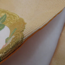 Load image into Gallery viewer, 名古屋帯 正絹 黄色ｘ金色ｘ多色 絵皿に花紋様 お太鼓柄 金糸 仕立て上がり 着物帯 長さ362cm