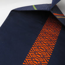 画像をギャラリービューアに読み込む, 名古屋帯 正絹 八寸帯 紺色ｘオレンジ色ｘ黄緑色 ジグザグ模様 献上柄 名古屋仕立て 全通柄 仕立て上がり 着物帯