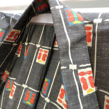 画像をギャラリービューアに読み込む, ウール着物 単衣 グレー白 格子 花柄 バチ衿 カジュアルきもの 普段着物 仕立て上がり ウールきもの 和洋ミックス 身丈164.5cm