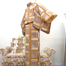 画像をギャラリービューアに読み込む, ウール着物 単衣 茶系×黒灰オフホワイト 幾何学柄 バチ衿 カジュアルきもの 普段着物 仕立て上がり ウールきもの 和洋ミックス 身丈142.2cm