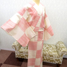 画像をギャラリービューアに読み込む, ウール着物 単衣 オフホワイト×赤 格子市松柄 バチ衿 カジュアルきもの 普段着物 仕立て上がり ウールきもの 身丈156.2cm