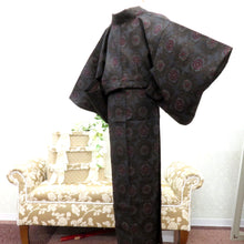 画像をギャラリービューアに読み込む, ウール着物 単衣 黒×白茶赤 花デザイン柄 バチ衿 カジュアルきもの 普段着物 仕立て上がり ウールきもの 和洋ミックス 身丈149.4cm