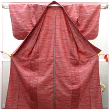 画像をギャラリービューアに読み込む, ウール着物 単衣 赤×白 幾何学柄 バチ衿 カジュアルきもの 普段着物 仕立て上がり ウールきもの 和洋ミックス 身丈154.3cm