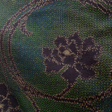 画像をギャラリービューアに読み込む, 紬 着物 袷 グリーン系×ブラック 唐花 広衿 正絹 仕付け糸付き カジュアル 仕立て上がり着物 紬きもの 和洋ミックス 身丈159.5cm