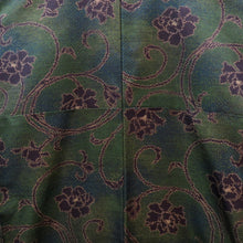 画像をギャラリービューアに読み込む, 紬 着物 袷 グリーン系×ブラック 唐花 広衿 正絹 仕付け糸付き カジュアル 仕立て上がり着物 紬きもの 和洋ミックス 身丈159.5cm