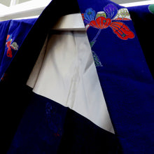 画像をギャラリービューアに読み込む, ウール着物 単衣 紺×多色 花蝶柄 バチ衿 カジュアルきもの 普段着物 ウールきもの 仕立て上がり 和洋ミックス 身丈155cm