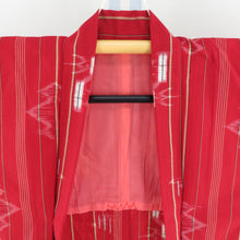 画像をギャラリービューアに読み込む, ウール着物 アンサンブル 着物と羽織2点セット 単衣 赤色ｘ黄色 縞に絣と燕模様 バチ衿 小さいサイズ カジュアルきもの 普段着物 仕立て上がり 身丈145cm