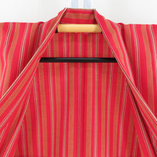 画像をギャラリービューアに読み込む, ウール着物 単衣 赤色x黄色ｘ緑色 縦縞模様 居敷当て付き バチ衿 カジュアルきもの 小さいサイズ 普段着物 仕立て上がり 身丈153cm