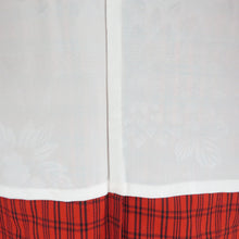 画像をギャラリービューアに読み込む, ウール着物 アンサンブル 着物と羽織2点セット 単衣 赤色x黒色 格子模様 バチ衿 カジュアルきもの 普段着物 仕立て上がり 身丈154cm