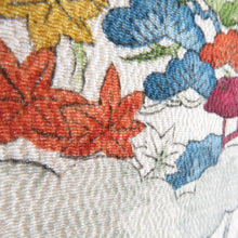 Load image into Gallery viewer, 小紋 袷 灰色ｘ白色ｘ多色 雲取りに風景模様 正絹 広衿 仕立て上がり着物 身丈152cm