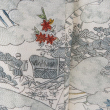 Load image into Gallery viewer, 小紋 袷 灰色ｘ白色ｘ多色 雲取りに風景模様 正絹 広衿 仕立て上がり着物 身丈152cm