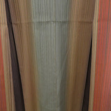 Load image into Gallery viewer, 道行 グラデーション 縦縞文様 茶色ｘ小豆色ｘオレンジ色 正絹 着物コート 和装用 ちりよけ 身丈133cm