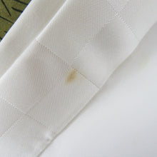 Load image into Gallery viewer, 子供着物 男の子用 子供きもの 一つ身 襦袢セット 鷲に松文 黒色ｘ緑色 金糸 刺繍入り 正絹 5歳 フォーマル 子供着物 男児 七五三 祝着 身丈49.5cm