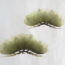 Load image into Gallery viewer, 子供着物 男の子用 子供きもの 一つ身 襦袢セット 鷲に松文 黒色ｘ緑色 金糸 刺繍入り 正絹 5歳 フォーマル 子供着物 男児 七五三 祝着 身丈49.5cm