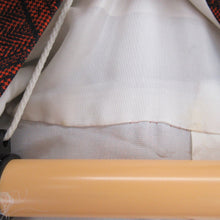 画像をギャラリービューアに読み込む, 紬 着物 アンサンブル 着物と羽織2点セット 袷 黒色ｘ赤オレンジ色 幾何学模様 広衿 カジュアルきもの 普段着物 仕立て上がり 身丈160cm