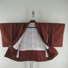 画像をギャラリービューアに読み込む, 紬 着物 アンサンブル 着物と羽織2点セット 袷 黒色ｘ赤オレンジ色 幾何学模様 広衿 カジュアルきもの 普段着物 仕立て上がり 身丈160cm