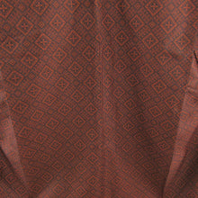 画像をギャラリービューアに読み込む, 紬 着物 アンサンブル 着物と羽織2点セット 袷 黒色ｘ赤オレンジ色 幾何学模様 広衿 カジュアルきもの 普段着物 仕立て上がり 身丈160cm