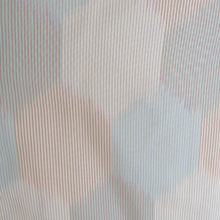 画像をギャラリービューアに読み込む, 小紋 夏物 紗単衣 夏着物 紗 バチ衿 絹 薄緑色ｘ薄黄色ｘ多色 亀甲模様 仕立て上がり 身丈155cm