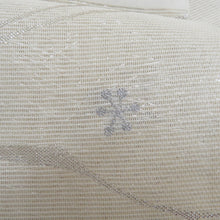 画像をギャラリービューアに読み込む, 袋帯 夏用 洒落袋帯 紗 六通柄 縦縞にガゼル幾何学模様 白色ｘ銀色 銀糸 正絹 仕立て上がり 夏物 長さ432cm