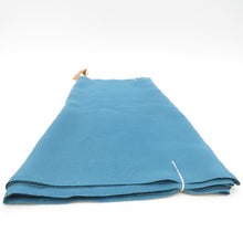 画像をギャラリービューアに読み込む, 反物 色無地 八掛付 ターコイズブルー 草木染め 伝統工芸品 一つ紋 丸に三つ引き紋 正絹 着物生地 和裁 未仕立て