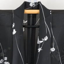 画像をギャラリービューアに読み込む, 夏着物 小紋 絽 広衿 正絹 黒色ｘ白色ｘ灰色 花模様 余り布付き 夏用 仕立て上がり 身丈159cm