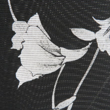 画像をギャラリービューアに読み込む, 夏着物 小紋 絽 広衿 正絹 黒色ｘ白色ｘ灰色 花模様 余り布付き 夏用 仕立て上がり 身丈159cm