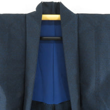 画像をギャラリービューアに読み込む, 男着物 アンサンブル ウール 単衣 幾何学模様 黒色ｘ紺色 男性用きもの 羽織 メンズ 仕立て上がり 小さいサイズ 和服 男物 カジュアル 身丈137.5cm