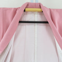 画像をギャラリービューアに読み込む, 色無地 ピンク色 正絹 一つ紋 木瓜紋 羽田登喜男名入り 落款入り 作家物 袷 仕立て上がり フォーマル 身丈158cm