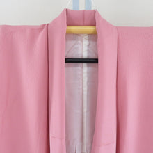 画像をギャラリービューアに読み込む, 色無地 ピンク色 正絹 一つ紋 木瓜紋 羽田登喜男名入り 落款入り 作家物 袷 仕立て上がり フォーマル 身丈158cm