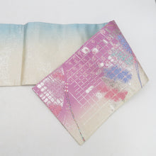 画像をギャラリービューアに読み込む, 名古屋帯 三松 Original Kimonossimo 正絹 銀糸 パステル系 水色ｘピンク色ｘ白色 花に蝶々文様 六通柄 着物帯 カジュアル帯 長さ372cm