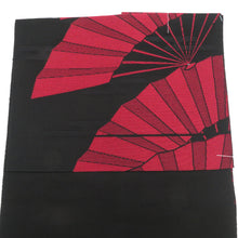 画像をギャラリービューアに読み込む, 名古屋帯 黒色ｘエンジ色 扇子にエ霞文様 絹 仕付け糸付き 六通柄 カジュアル 着物帯 長さ318cm