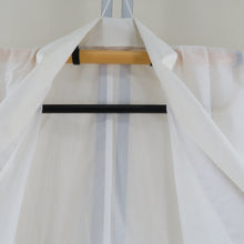Load image into Gallery viewer, 襦袢 夏用 ポリエステル 絽 単衣 薄物 夏物 半衿付き 白色 広衿 フォーマル カジュアル 身丈135.5cm