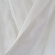 Load image into Gallery viewer, 襦袢 夏用 ポリエステル 絽 単衣 薄物 夏物 半衿付き 白色 広衿 フォーマル カジュアル 身丈135.5cm