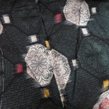 画像をギャラリービューアに読み込む, アンティーク 銘仙 昔着物 深緑地 白×黄×赤 袷 バチ衿 正絹 仕付け糸付き 昔きもの レトロモダン 明治・大正ロマン 身丈153.6cm