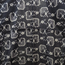 画像をギャラリービューアに読み込む, ウール着物 胴抜きタイプ ネイビー×グレー 絣柄 古典柄 ポリ八掛付き バチ衿 カジュアルきもの 普段着物 仕立て上がり ウールきもの 和洋ミックス 身丈157.3cm