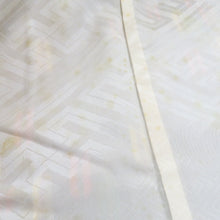 Load image into Gallery viewer, ウール着物 単衣 女性用ウールアンサンブル2点セット 羽織＆着物 チャコールグレー系 絣調 矢羽根柄 バチ衿 カジュアル 普段使い 身丈158.5cm