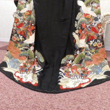 画像をギャラリービューアに読み込む, 黒留袖 昔黒留袖 アンティーク黒留袖 鶴 松 梅 橘 金雲 刺繍 昔着物 レトロ 明治・大正ロマン 裾綿入 両褄 身丈152cm