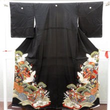 画像をギャラリービューアに読み込む, 黒留袖 昔黒留袖 アンティーク黒留袖 鶴 松 梅 橘 金雲 刺繍 昔着物 レトロ 明治・大正ロマン 裾綿入 両褄 身丈152cm