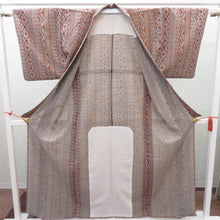 画像をギャラリービューアに読み込む, ウール着物 単衣 グレー地×エンジ×オレンジ 縦ラインデザイン バチ衿 カジュアルきもの 普段着物 仕立て上がり ウールきもの 和洋ミックス 身丈157.3cm