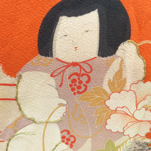 Load image into Gallery viewer, 襦袢 昔襦袢 長襦袢 アンティーク 正絹 オレンジ 御所人形の宝船曳き 金コマ刺繍 裏地紅絹 袷仕立 バチ衿 レトロ 明治・大正ロマン 身丈123cm
