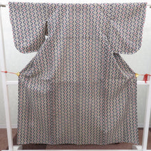 Load image into Gallery viewer, ウール着物 単衣 紺地 白×赤×黄色 麻の葉七宝調 バチ衿 カジュアルきもの 普段着物 仕立て上がり ウールきもの 和洋ミックス 身丈151.4cm