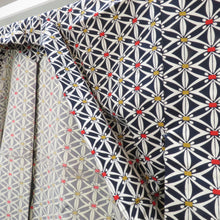 Load image into Gallery viewer, ウール着物 単衣 紺地 白×赤×黄色 麻の葉七宝調 バチ衿 カジュアルきもの 普段着物 仕立て上がり ウールきもの 和洋ミックス 身丈151.4cm