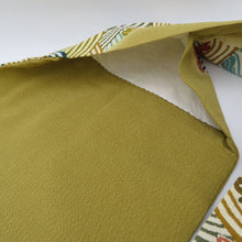 画像をギャラリービューアに読み込む, 名古屋帯 染め模様 縮緬 辛子色ｘ多色 波に桜と紅葉文様 全通柄 正絹 カジュアル 着物帯 長さ362cm